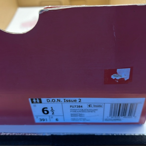 Adidas Basketball Shoes size 6.5 NIB - Picture 10 of 10